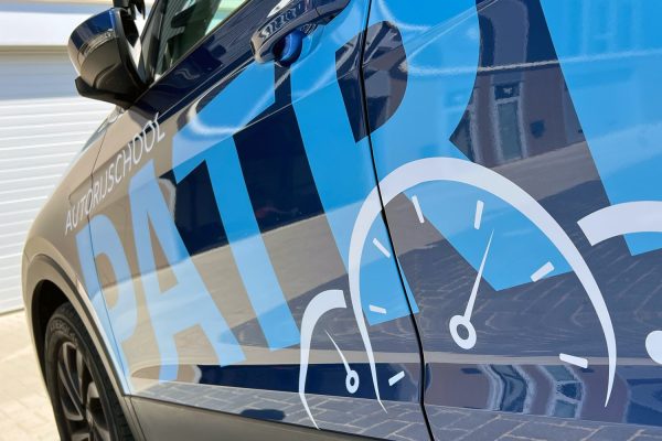 Belettering Autorijschool Patrix